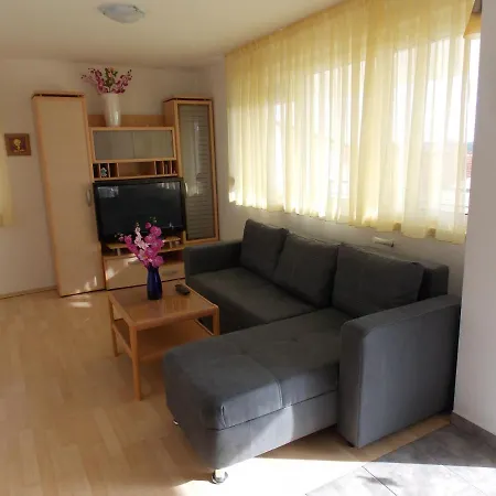 Goja Apartment