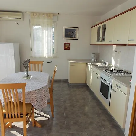 Goja Apartment